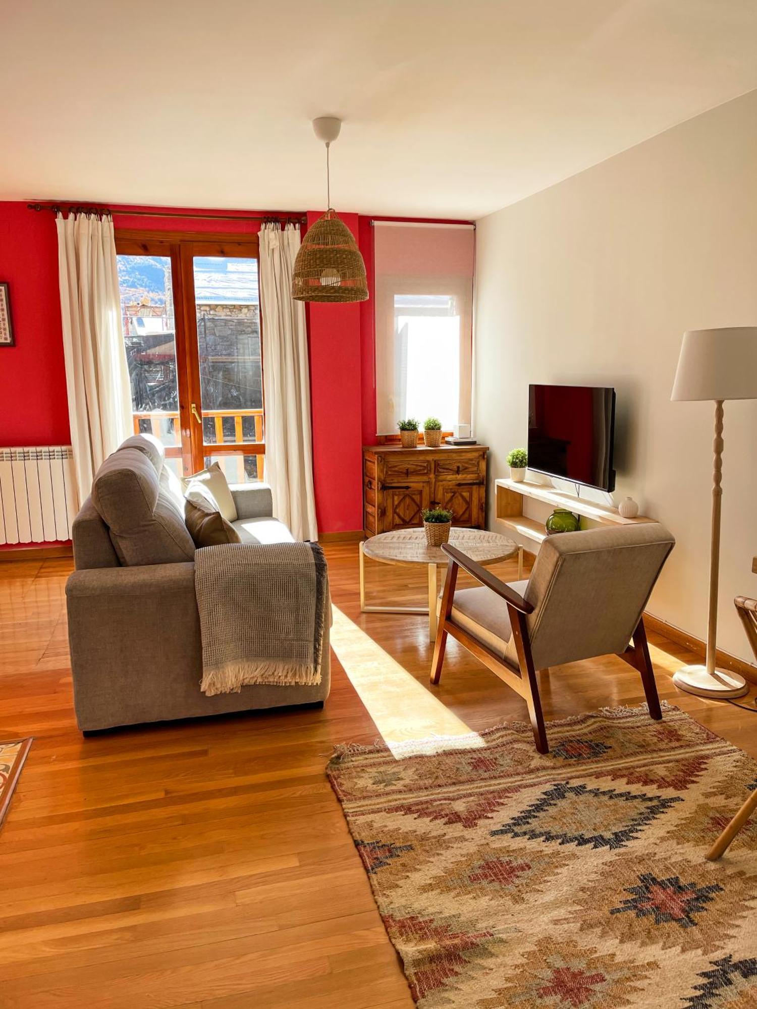 Apartamento Familiar En El Centro De Benasque Con Terraza المظهر الخارجي الصورة